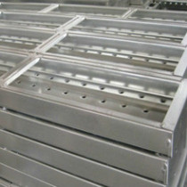 Galvanized open steel scaffold planks
