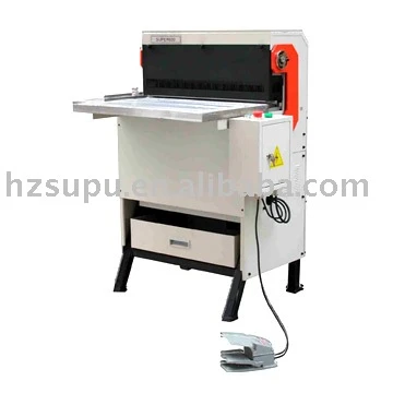 Electronic heavy duty punching machine
