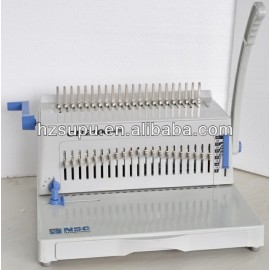 Comb binding machine