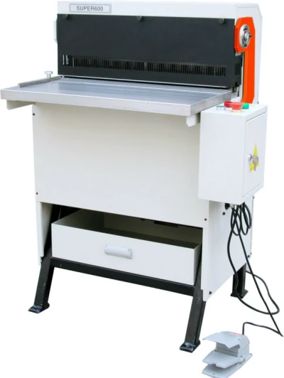 Die punching machine
