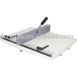 Manual de máquina de vincar papel sobre a mesa- superior
