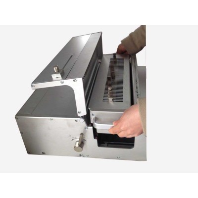 Electric paper puncher with interchangeable dies