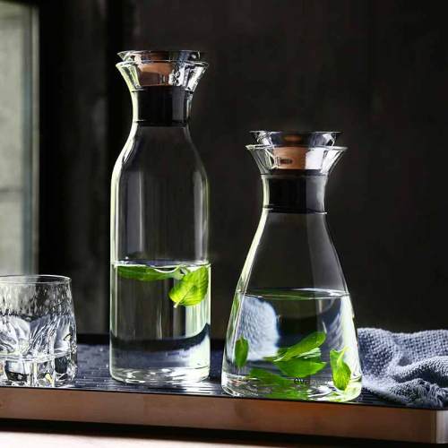 Hitzebeständiger Borosilicat Wasser Karaffe Glas Krug mit Edelstahl Flow Deckel
