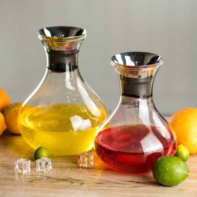Attractive  large capacity vase shape glass pitcher