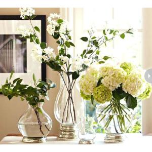Florero de vidrio de relleno hecho a mano de decoración sutilmente curva para el hogar y el interior y al aire libre