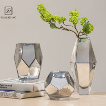 Wholesaler of Handmade Mouthblown Borosilicate Glass Vase