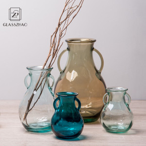Wholesaler of Handmade Mouthblown Borosilicate Glass Vase