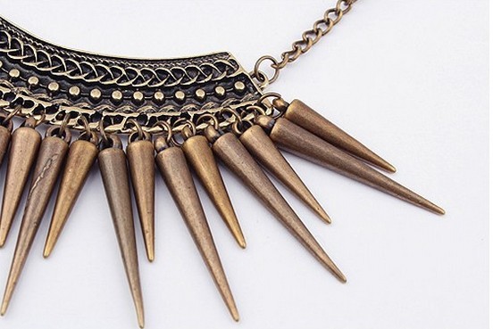 Punk Style Rivet Tassel Collar Fashion Long Chain Antique Bronze Plated Spike Pendant Necklace
