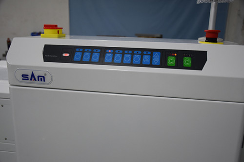 Descargador automático de alta calidad de la revista de PCB de China para la cadena de producción de SMT
