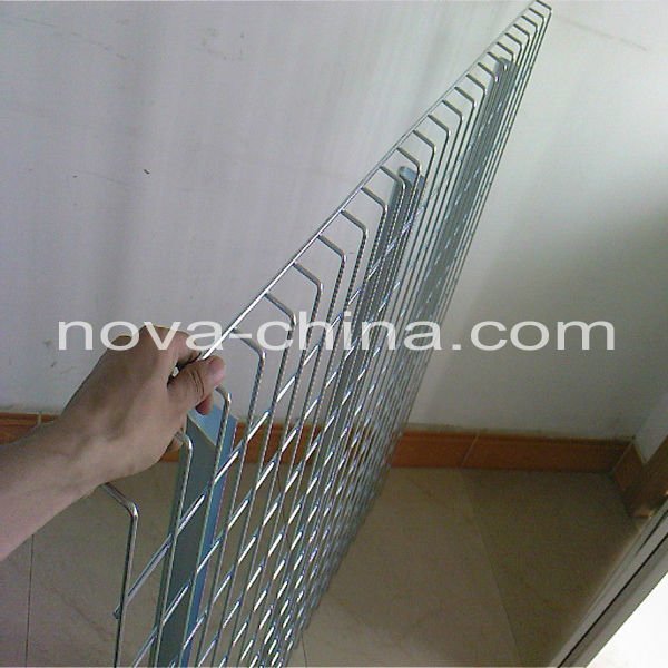 Wire mesh decking