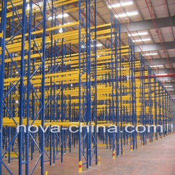 Selective pallet racking