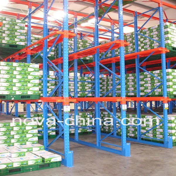 Drive-in pallet racking for warehouse