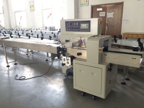Small chocolate candy packaging wrapping packing machine