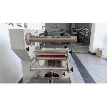 Horizontal automatic hotel toilet soap flow wrapper / wrapping machine