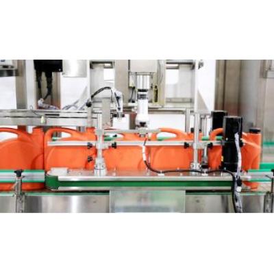 Automatic capping machine