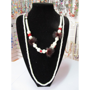 Beaded necklace-041