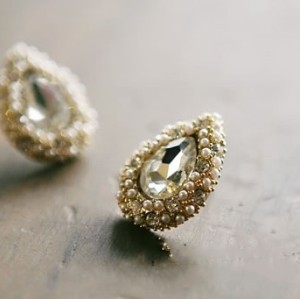 Pair Gold Plated White Beads Rhinestone Drop Ear Stud Earring E-0511