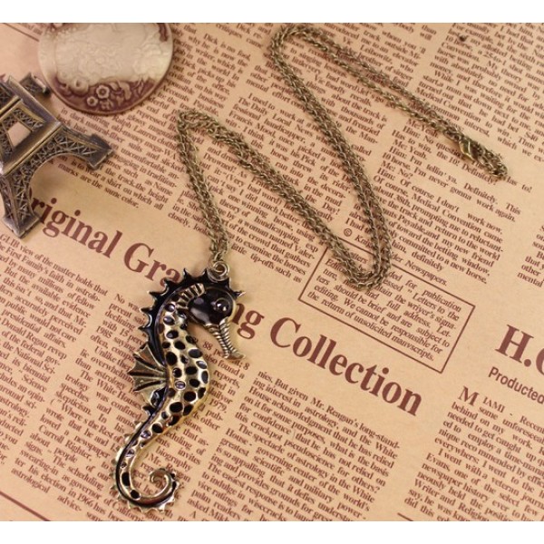 vintage style black glazed sea horse pendant necklace N-3332