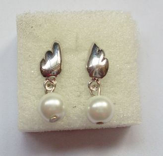 Pair Silver Plated Wing White Pearl Ear Stud Earring E-1067