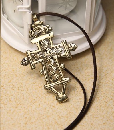 Vintage Style Bronze Amazing Cross Pendant Leather Necklace New Comming N-0501
