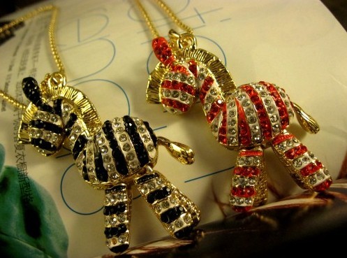 Gold plated rhinestone zebra gym-horse necklace N-3291