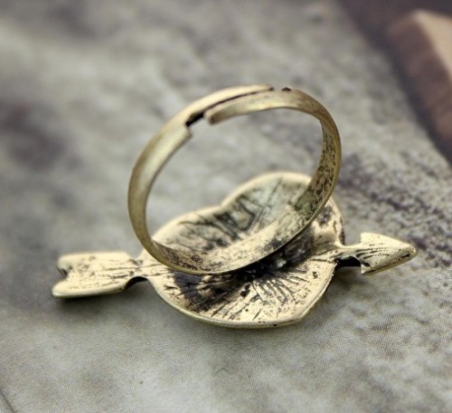 Vintage Style bronze Cupid The Arrow Of Love heart ring R-0720