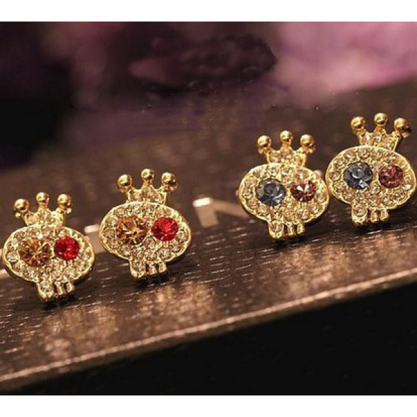 Charming gold plated rhinestone crown skull ear stud E-1090