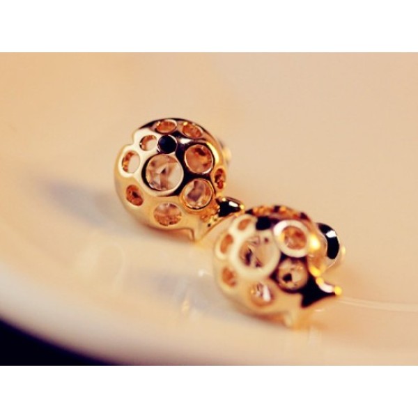 gold tone hollow out crystal fish earring E-0634