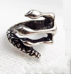 2Pcs 2Colors Retro Style Punk Eagle Claw Ring #7 R-1011