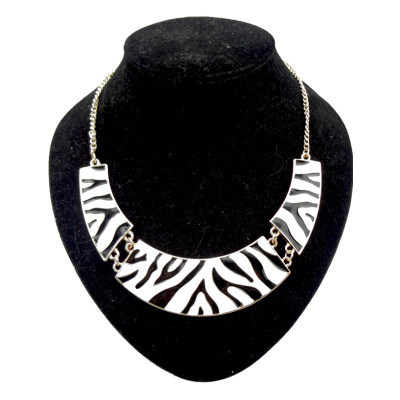 N-2092 gold plated geometry crescent Enamel zebra-stripe Necklace