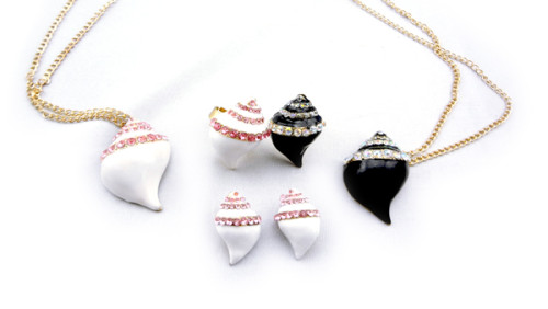 S-0020 charming enamel rhinestone conch shape necklace ring earring set