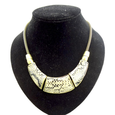 European style punk metal  Crescent snake chain Snake Skin necklace N-4552
