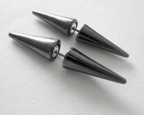 punk rock pair pointed cone rivet ear stud E-0090