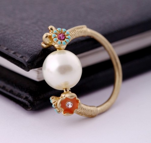 gold plated cute flower pearl ring R-0540
