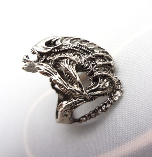 R-0523 New Coming Vintage Silver/Bronze Animal Frog  Bone  Fashion Ring