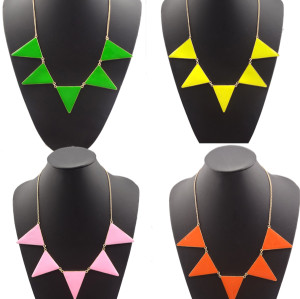 N-4541 New Fashion Gold Tone Metal Triangle Enamel Pendant Necklace