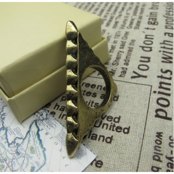 R-0737 New Vintage Style Bronze Metal Geometrical Triangle Ring