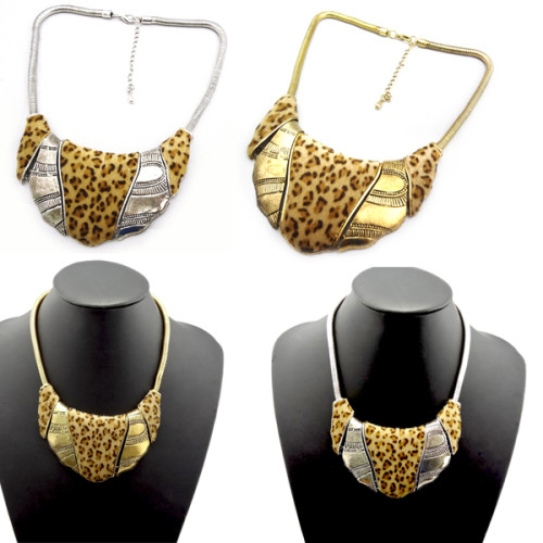 N-1767 Hot New Chunky Snake Chain Leopard Design Metal Collar Bib Necklace