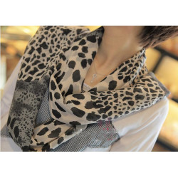 C-0008 2012 Korean new woman scarf Europe leopard scarf velvet Chiffon Scarf
