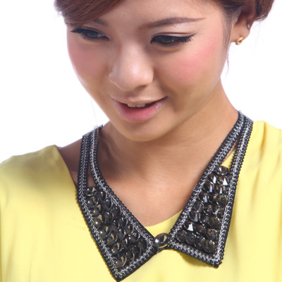 N-2256 Ladies Round Crystal Black Cotton V Sharp Choker Collar Necklace