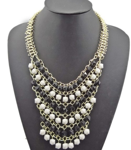 N-0752 New Fashion Resin Gem Beads Multilayer Chain Golden Metal Charming Choker Bib Necklace