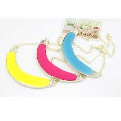 N-0267 New Arrival Fashion Cute Charming Gold Metal Resin Crescent Necklace