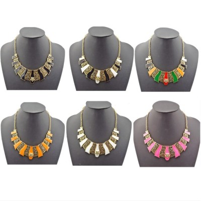 N-4576 New Fashion Vintage Gold Metal Geometric Enamel Hollow Out Choker Necklace