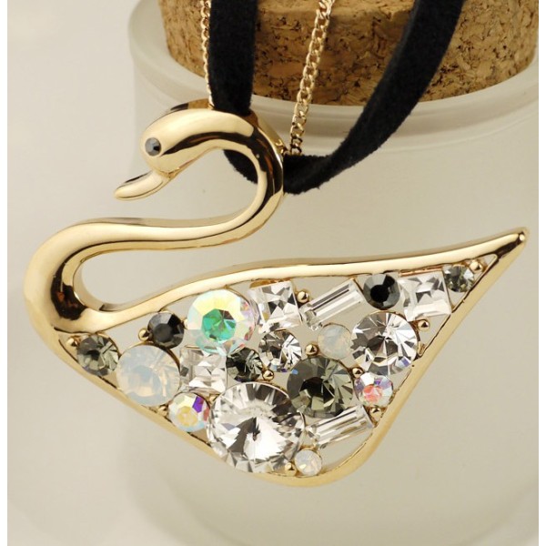 Charming Fashion Gold Plated Metal Hollowed Crystal Swan Pendant Double Chain Necklace N-3386