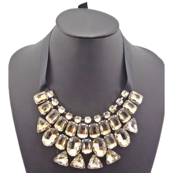 New Arrival Luxury Ribbon Crystal Triangle Choker Necklace N-2252