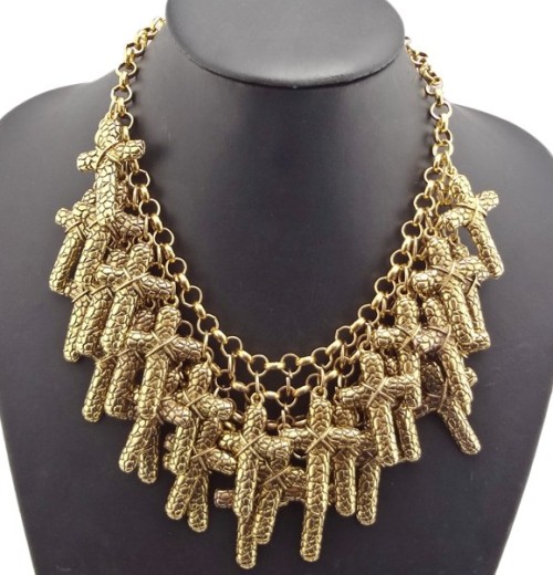 New Fashion European Vintage Gold Metal Cross Pendant Choker Necklace N-1805