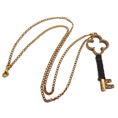 New Arrival Punk Gold Plated Metal Rhinestone Key Pendant Necklace N-4778