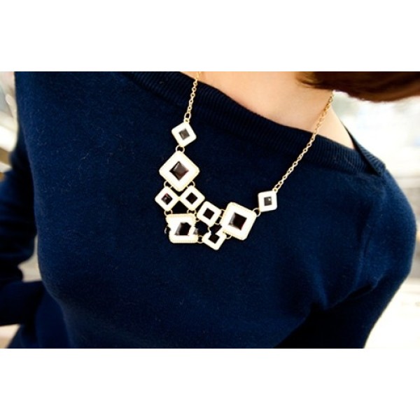 New European Fashion Black White Enamel Square Choker Necklace N-4553