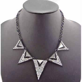 European Style Ladies Yellow/Gun Black/Silver Rhinestone Triangle Charms Necklace N-4761