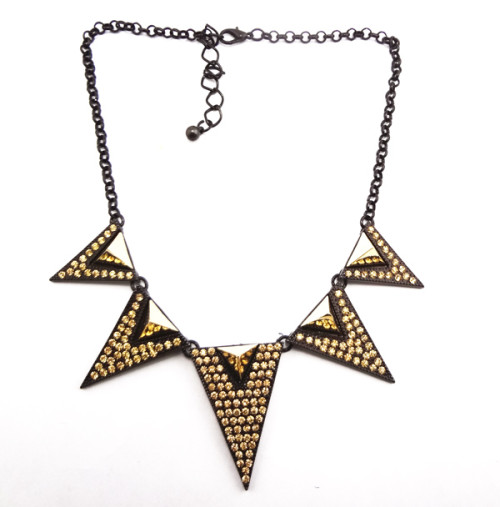 European Style Ladies Yellow/Gun Black/Silver Rhinestone Triangle Charms Necklace N-4761